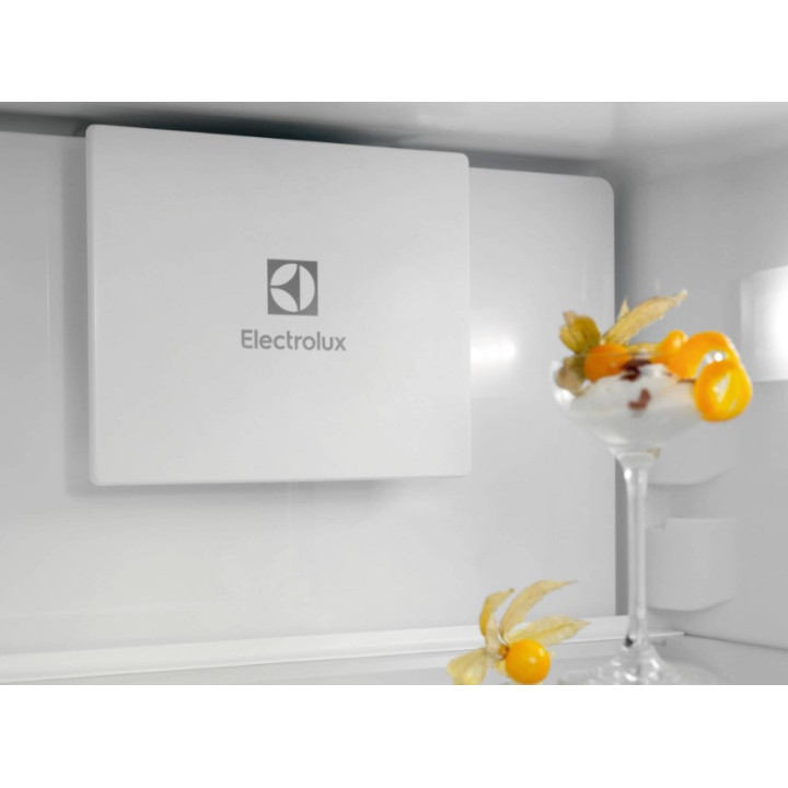 Réfrigérateur combiné encastrable ELECTROLUX LNT6ME18S TwinTech® | Ménachoc