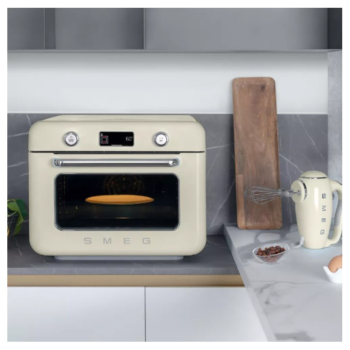 Mini four combiné vapeur pose libre SMEG COF01CREU | Ménachoc