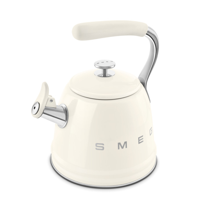 Bouilloire sifflante SMEG Crème WKF01CR - vue plongée poignée en acier bec verseur fermé