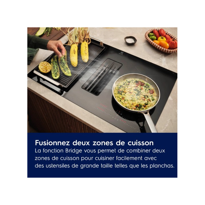 Plaque induction aspirante SaphirMatt Anti-rayures ELECTROLUX KCC83443CZ - 80 cm | Ménachoc