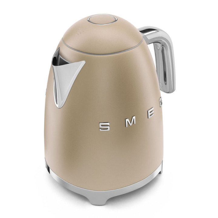 ouilloire SMEG KLF03CHMEU champagne mat détail du bec verseur
