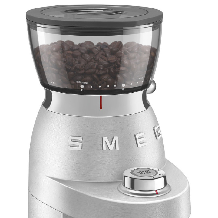 Moulin à café SMEG CGF02SSEU Inox brossé - Design rétro "Années 50"