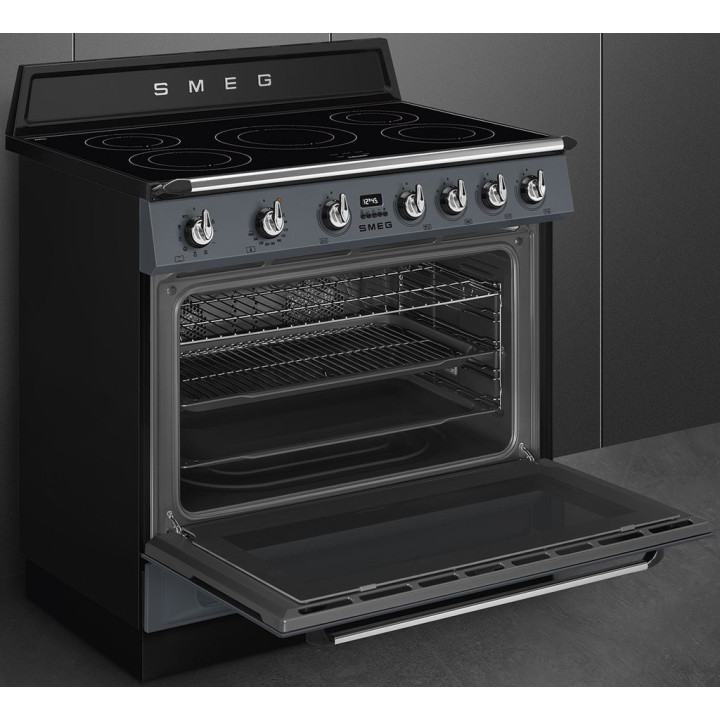 Piano de cuisson SMEG TR90IMGR vue de face porte ouverte