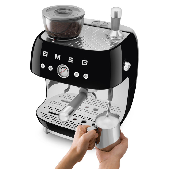 Machine à café Expresso manuelle avec broyeur intégré SMEG Noir EGF03BLEU | Ménachoc