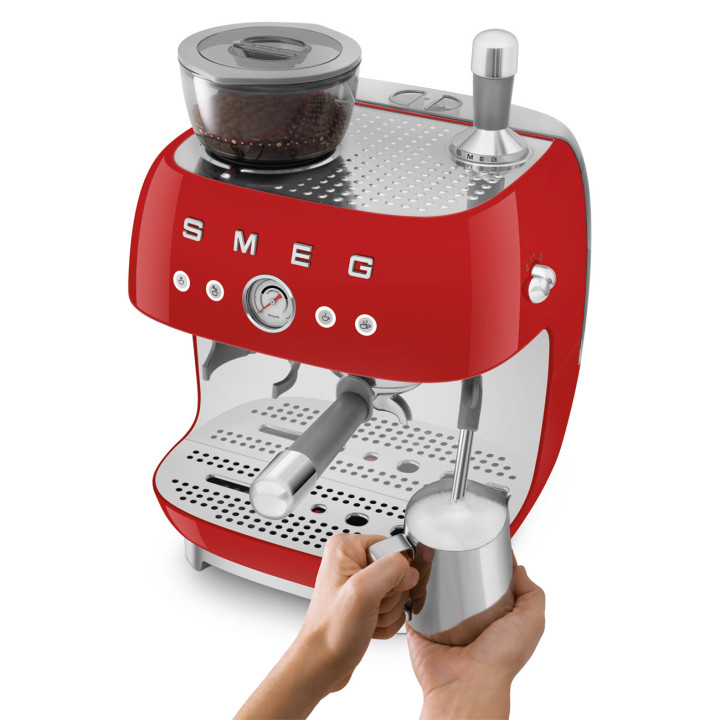 Machine à café Expresso manuelle avec broyeur intégré SMEG Rouge EGF03RDEU  | Ménachoc